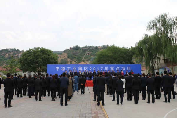 市委副書記、市長王奮彥帶隊(duì)觀摩督查公司項(xiàng)目建設(shè)工作(圖3)